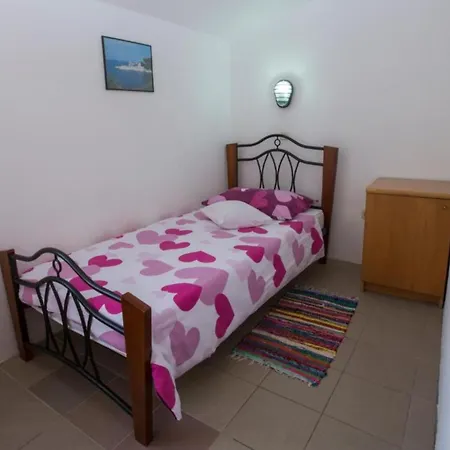 Mediterraneo Goga Apartment *